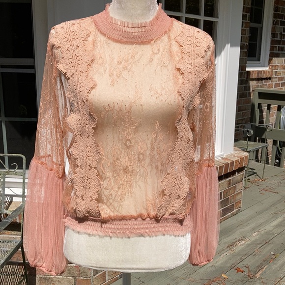 Peach Tops - Ultra Feminine Romance